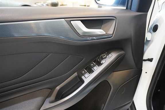 Ford Focus 13 of 21
