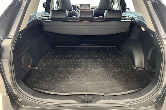 Toyota RAV4 12 of 30