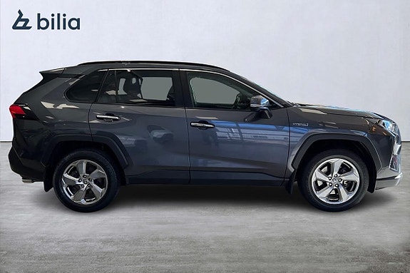 Toyota RAV4 18 of 30