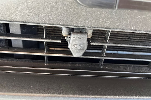 Toyota RAV4 28 of 30