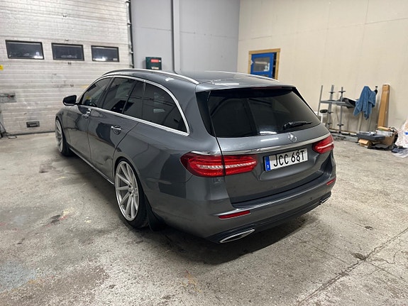 Mercedes-Benz E 220 d 5 of 26