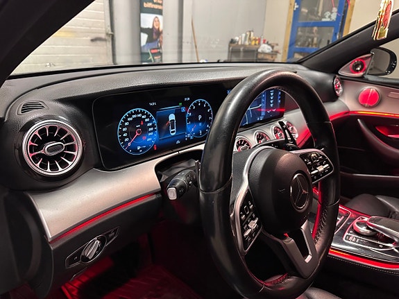 Mercedes-Benz E 220 d 14 of 26