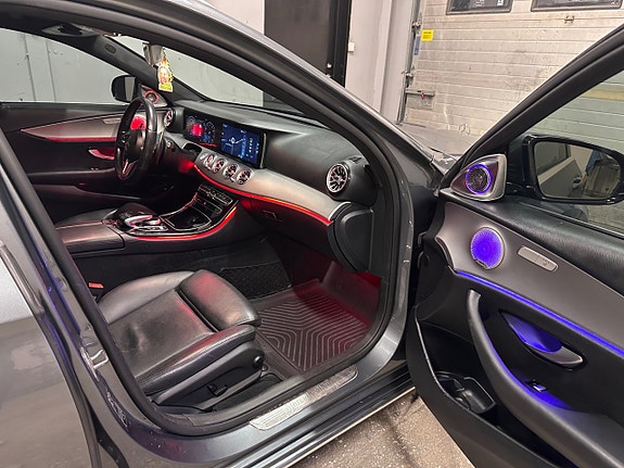 Mercedes-Benz E 220 d 23 of 26