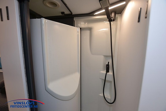 Adria TWIN SUPREME 640 SLB 9 of 14
