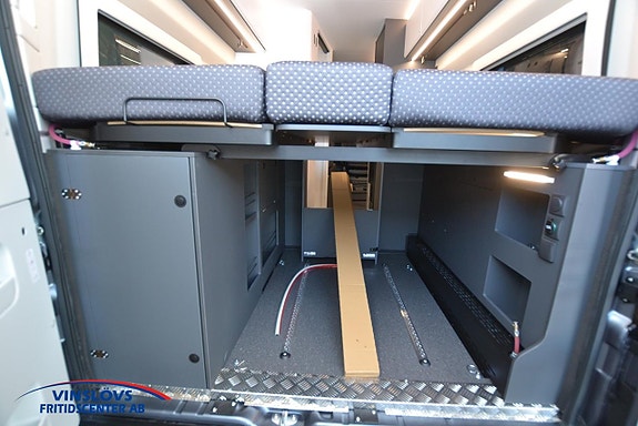 Adria TWIN SUPREME 640 SLB 14 of 14