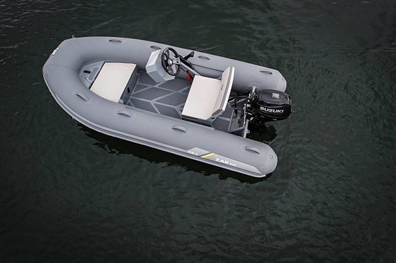 Lagerrensning nya Zar Rib 12DL med pulpet +Suzuki DF9,9-20hk 2 of 2