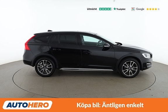 Volvo V60 Cross Country 7 of 30