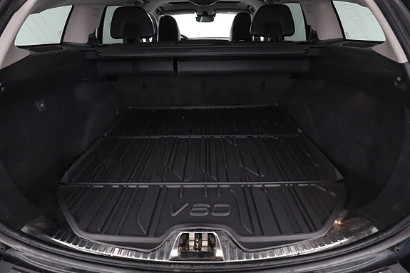 Volvo V60 Cross Country 18 of 30