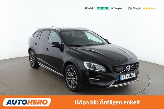Volvo V60 Cross Country 8 of 30