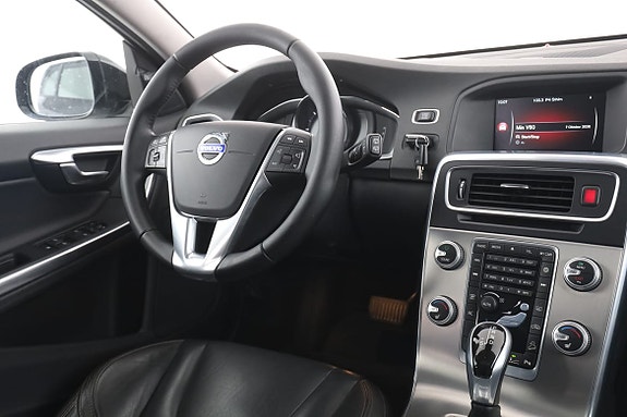 Volvo V60 Cross Country 14 of 30
