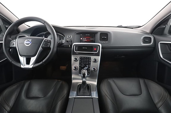 Volvo V60 Cross Country 13 of 30