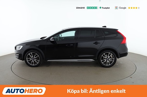 Volvo V60 Cross Country 2 of 30