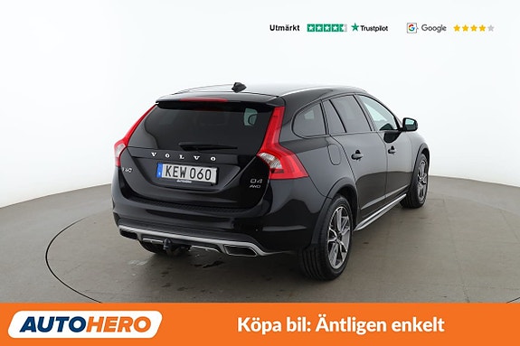 Volvo V60 Cross Country 6 of 30