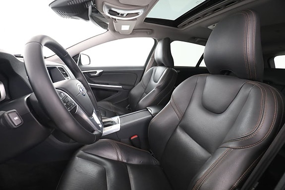 Volvo V60 Cross Country 11 of 30