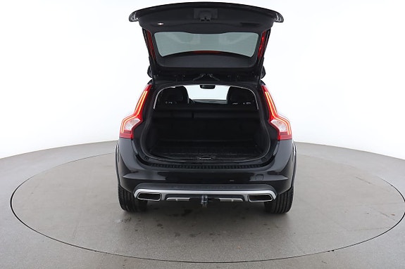 Volvo V60 Cross Country 17 of 30