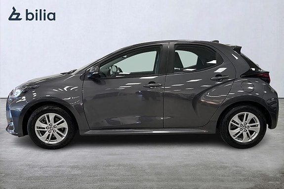 Toyota Yaris 3 of 21