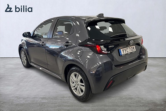 Toyota Yaris 2 of 21