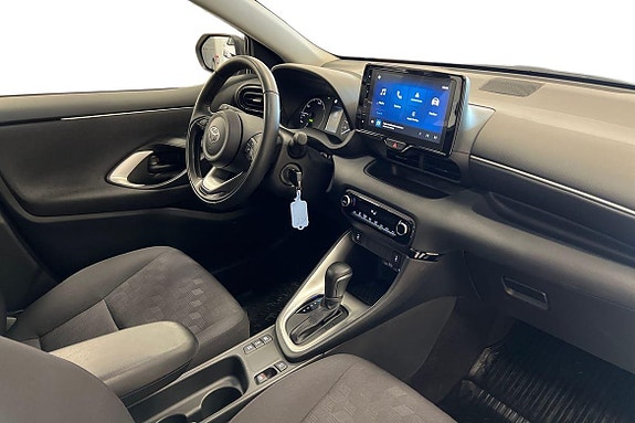 Toyota Yaris 7 of 21