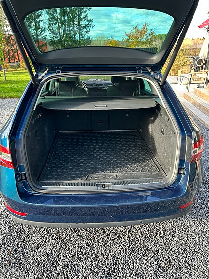 Skoda Superb 7 of 13