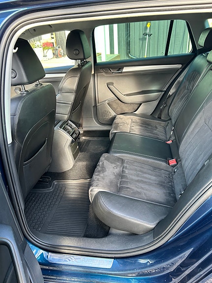 Skoda Superb 8 of 13