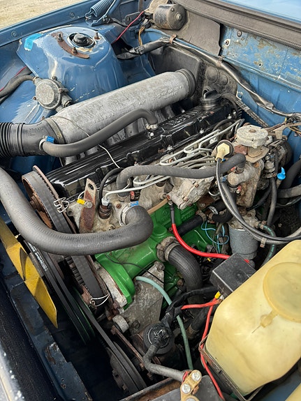Volvo 244 3 of 5