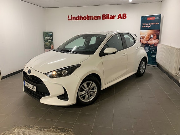 Toyota Yaris 3 of 25