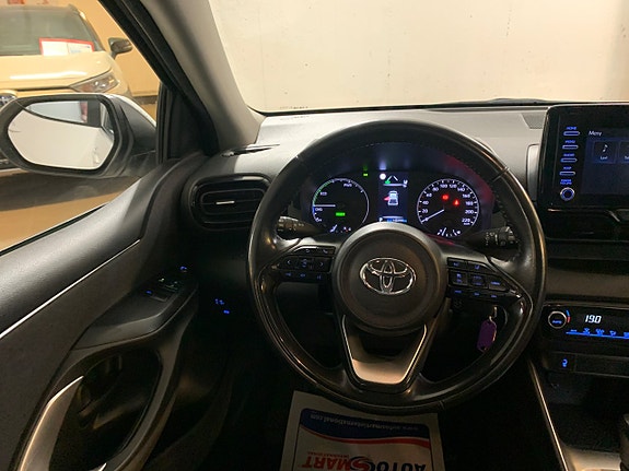 Toyota Yaris 16 of 25