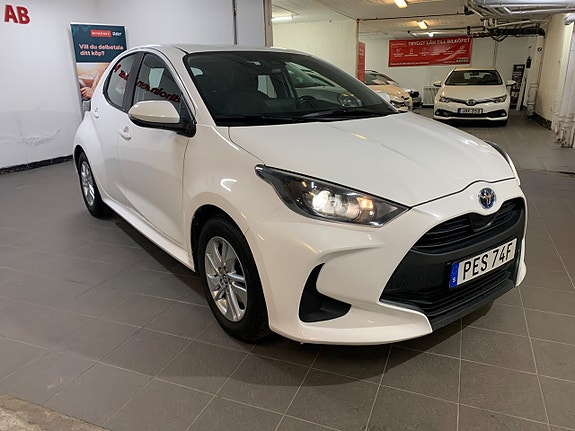 Toyota Yaris 23 of 25