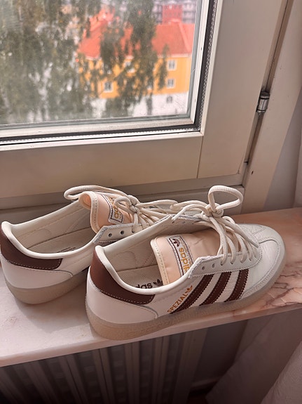 Product image 1 of 6