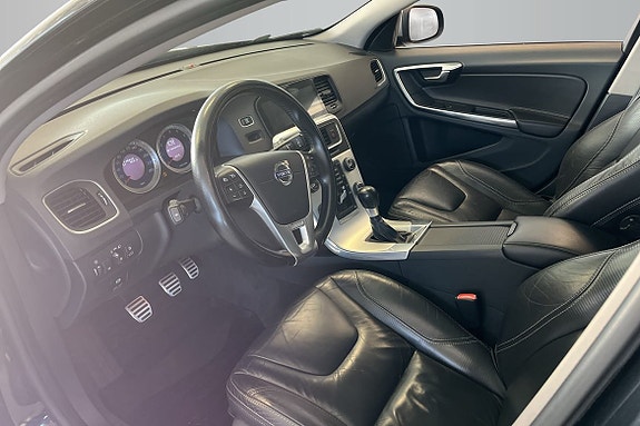 Volvo V60 10 of 15