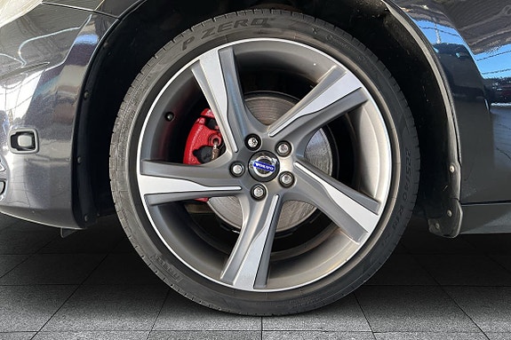 Volvo V60 8 of 15