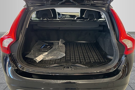 Volvo V60 9 of 15