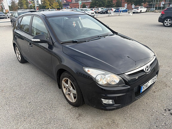 Hyundai i30 2 of 6