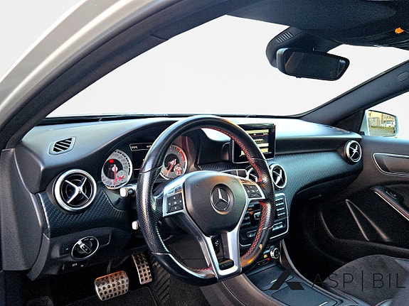 Mercedes-Benz A220 10 of 14