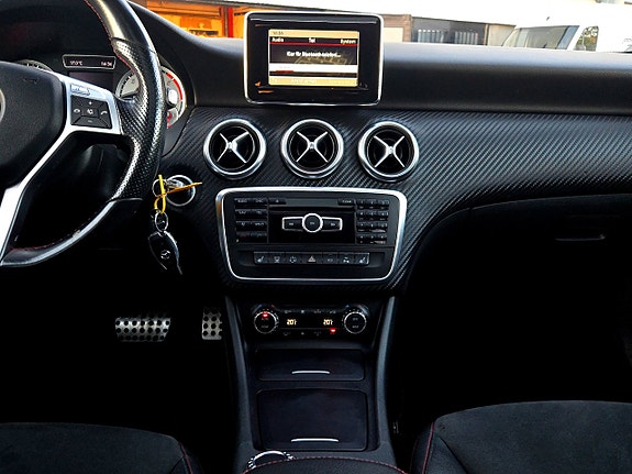 Mercedes-Benz A220 13 of 14
