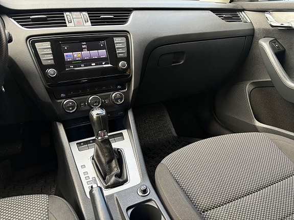 Skoda Octavia 14 of 18