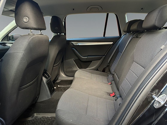 Skoda Octavia 8 of 18