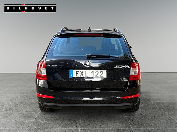 Skoda Octavia 10 of 18