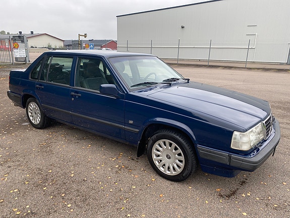 Volvo 940 4 of 17