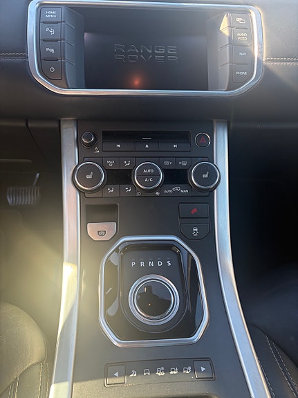 Land Rover Range Rover Evoque 4 of 5