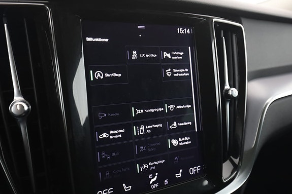 Volvo V60 Cross Country 23 of 30