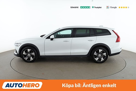 Volvo V60 Cross Country 2 of 30