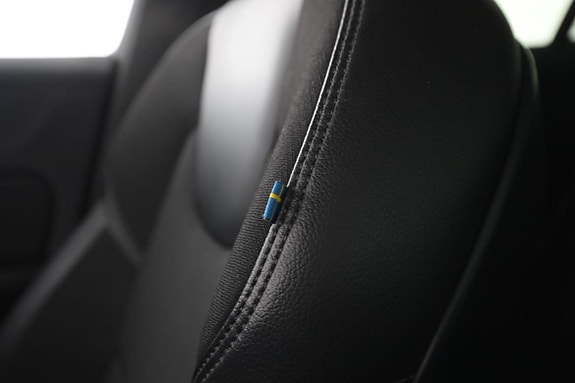 Volvo V60 Cross Country 30 of 30