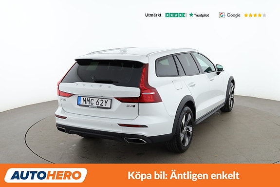 Volvo V60 Cross Country 6 of 30