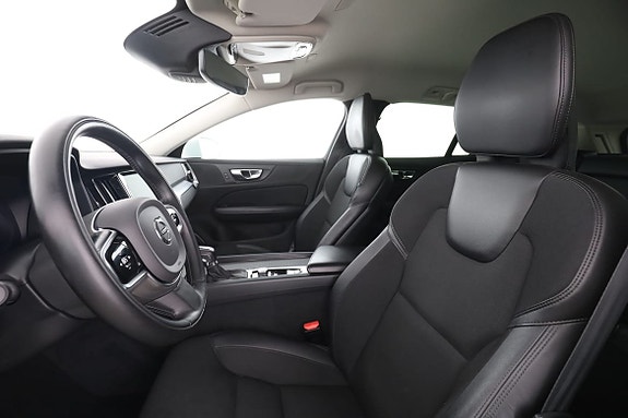 Volvo V60 Cross Country 11 of 30