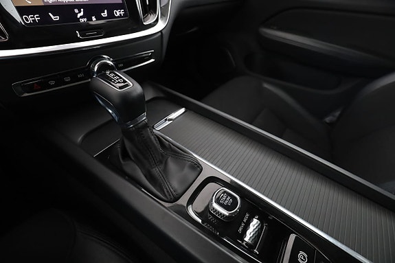 Volvo V60 Cross Country 25 of 30