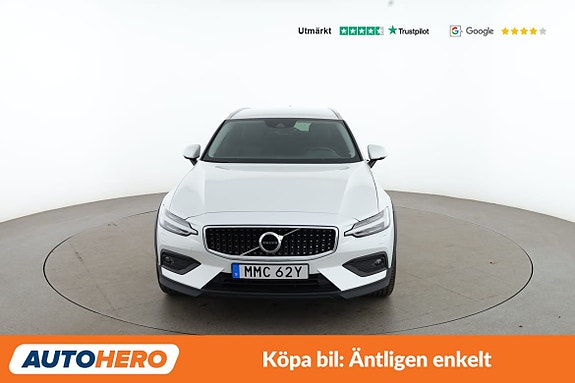 Volvo V60 Cross Country 9 of 30