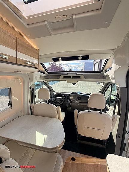 Ford DREAMER 15 of 23