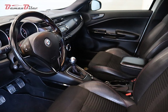 Alfa Romeo Giulietta 9 of 19