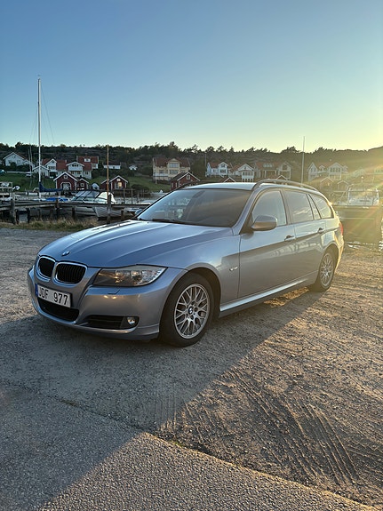 BMW 318i 2 of 6